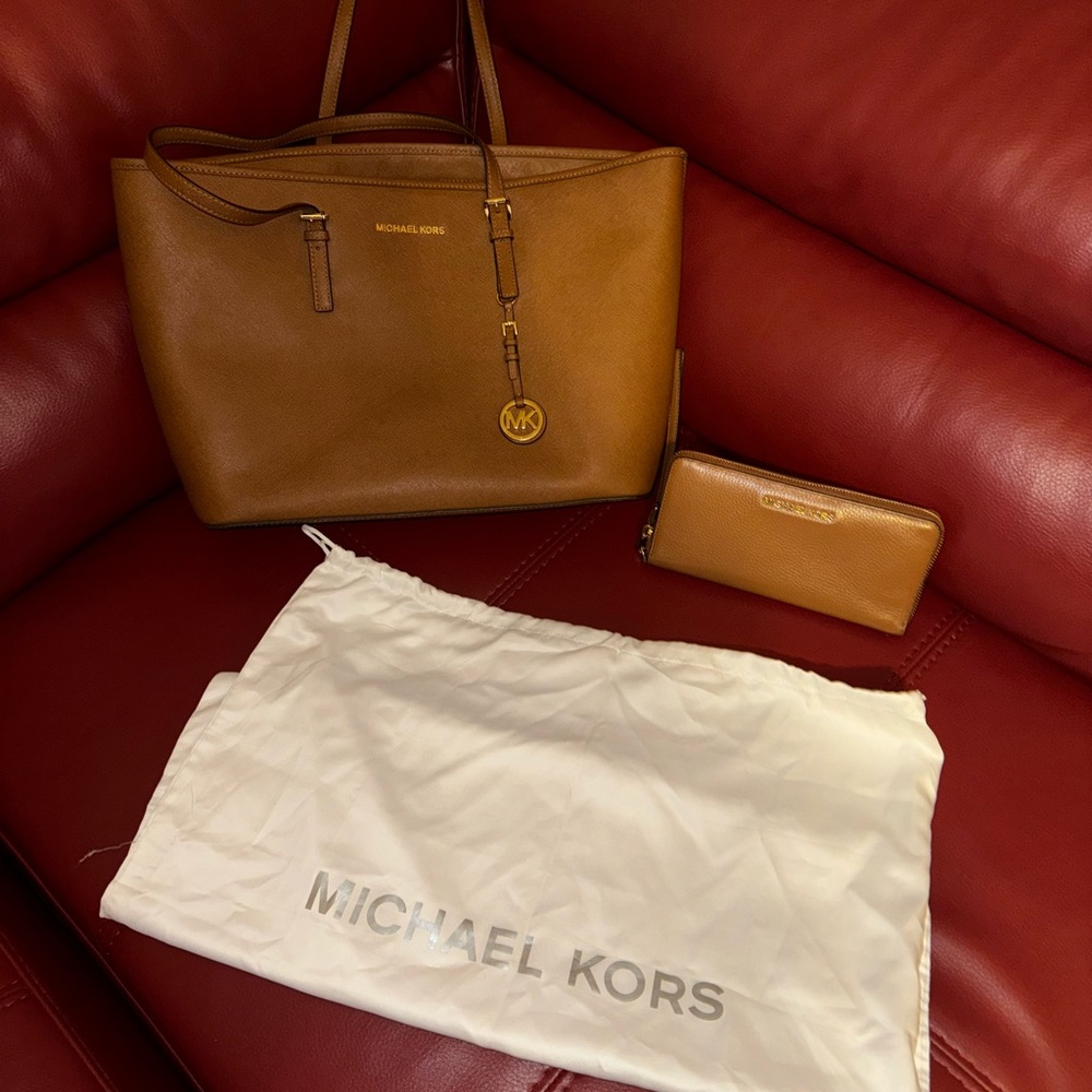 Michael Kors 3 Piece Jet Set Saffiano Travel Tote Bag | Peanut Color